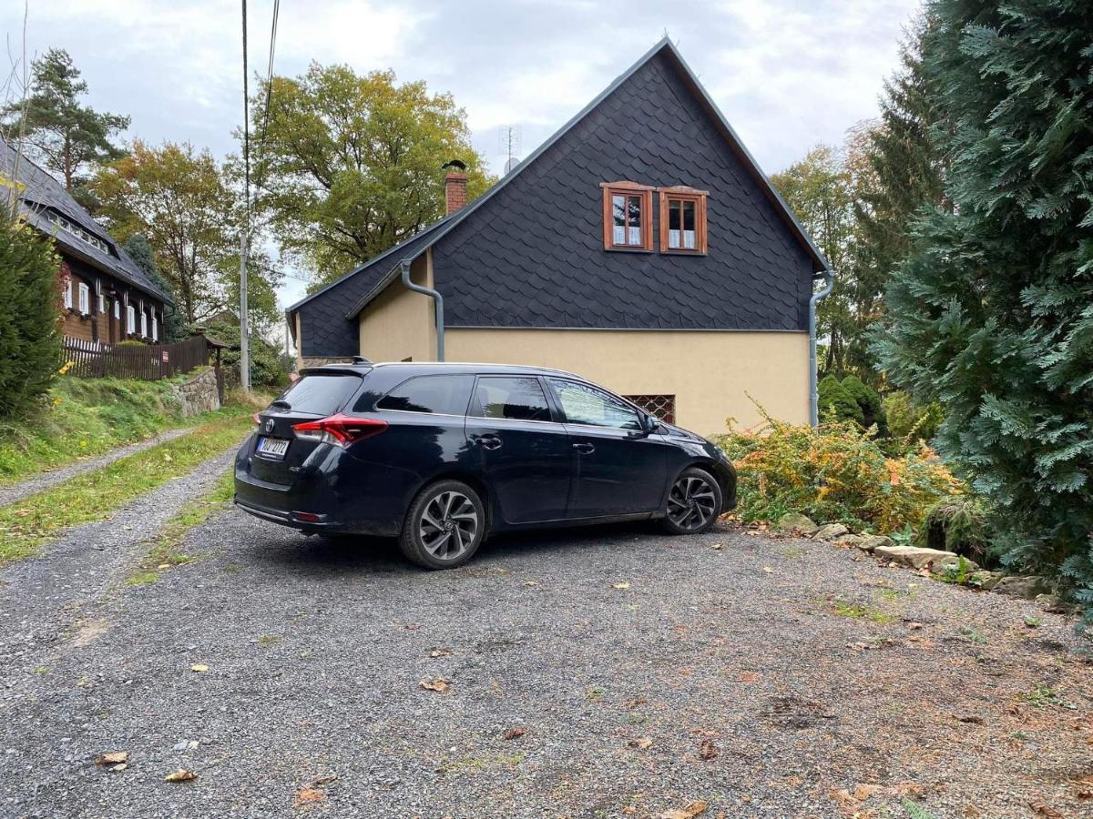 Chaloupka Kralovstvi Villa Sluknov ภายนอก รูปภาพ