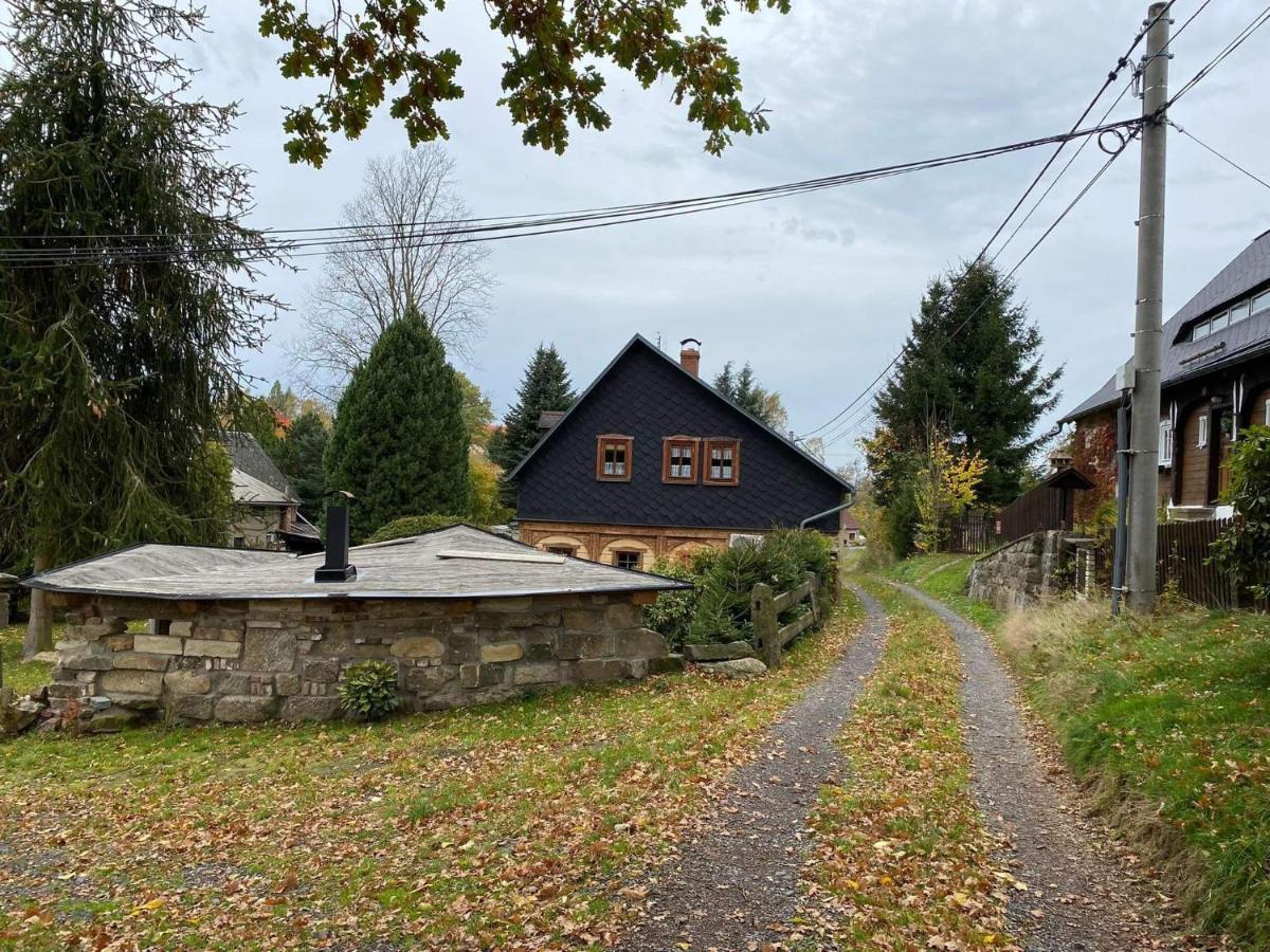 Chaloupka Kralovstvi Villa Sluknov ภายนอก รูปภาพ
