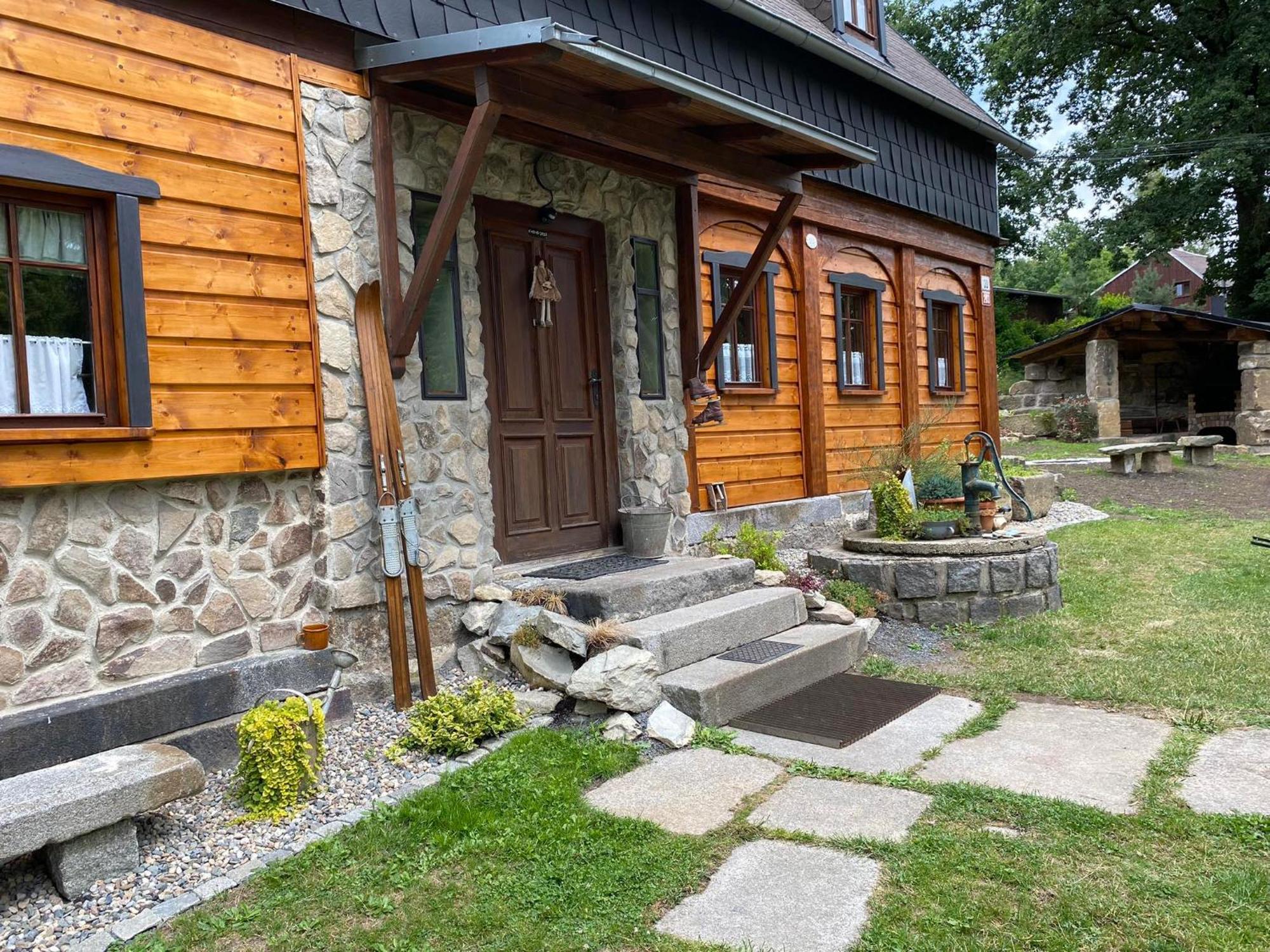 Chaloupka Kralovstvi Villa Sluknov ภายนอก รูปภาพ